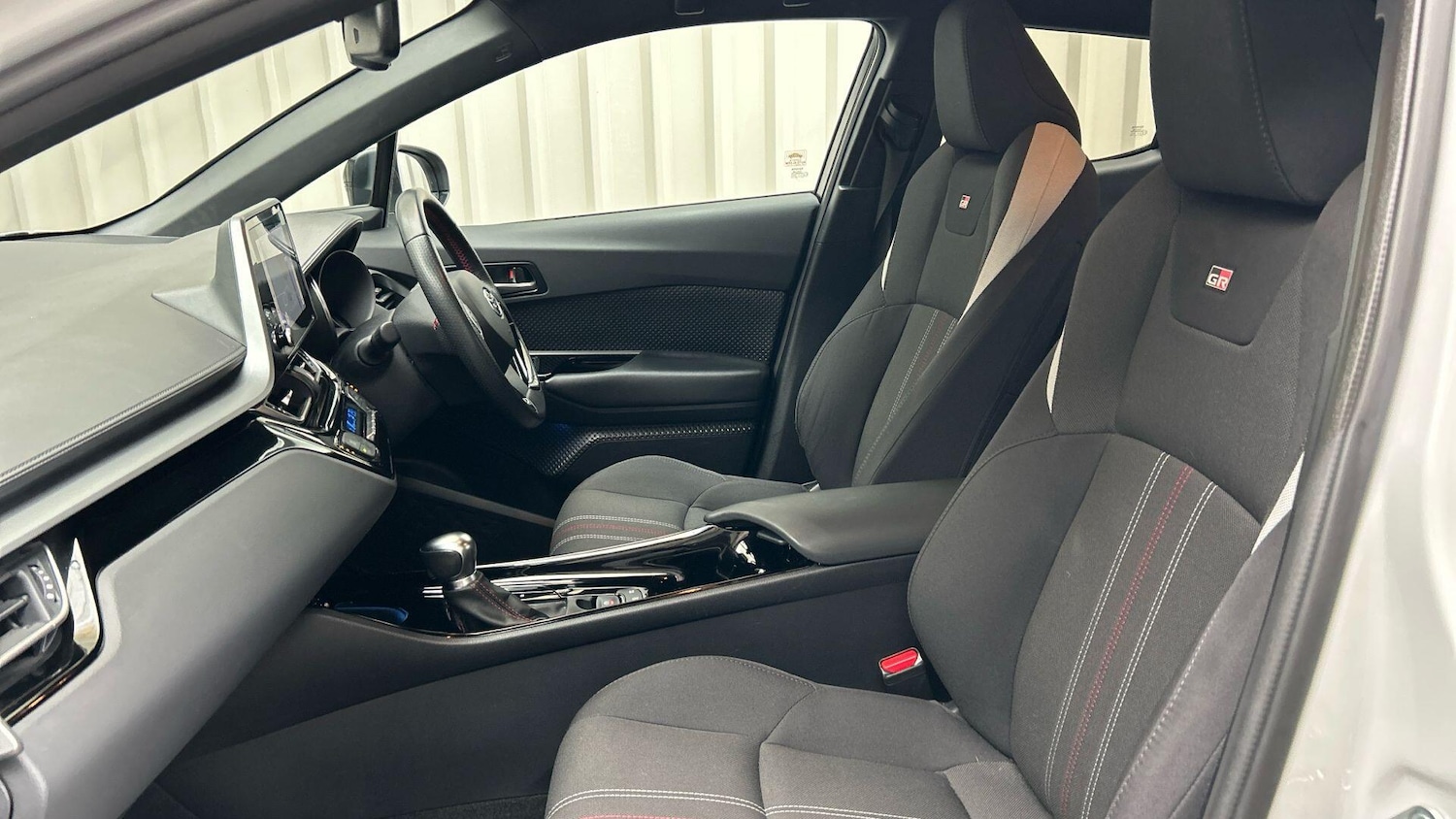 Used Toyota C-HR 2022 for sale - 76296112: Photo 16