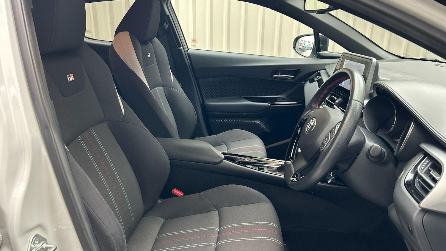 Used Toyota C-HR 2022 for sale - 76296112: Photo 17
