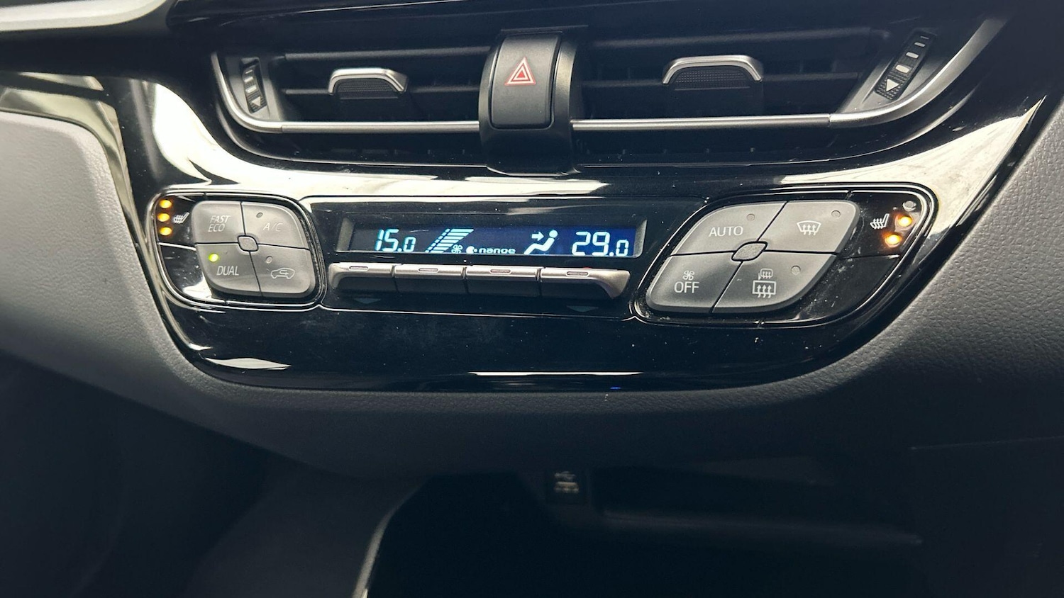 Used Toyota C-HR 2022 for sale - 76296112: Photo 32
