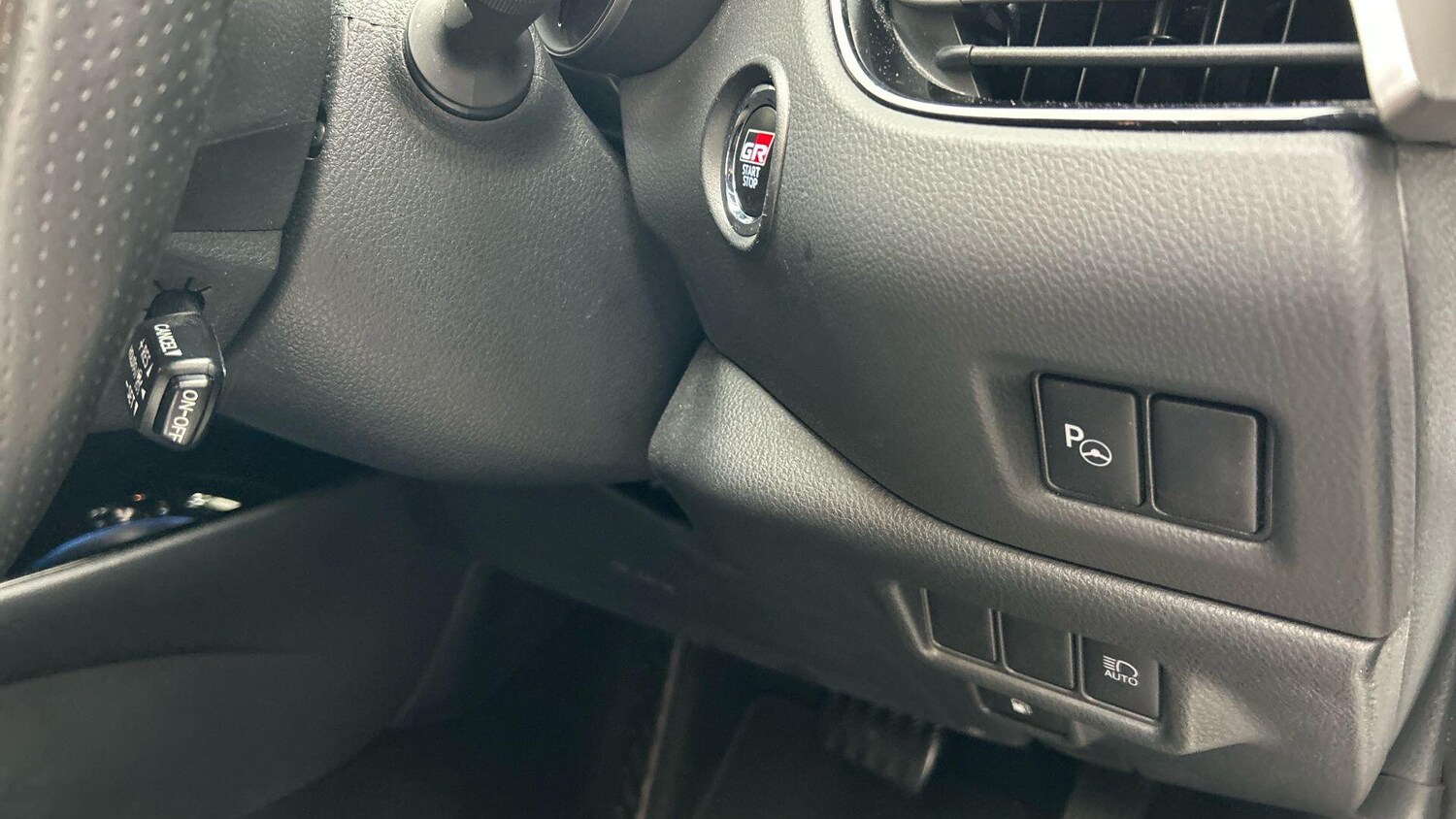 Used Toyota C-HR 2022 for sale - 76296112: Photo 40