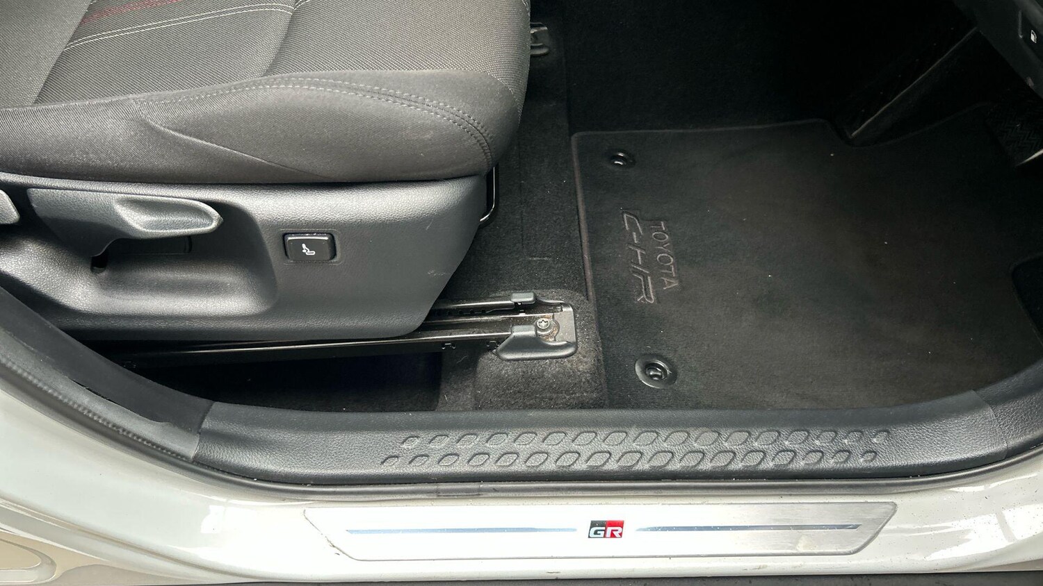Used Toyota C-HR 2022 for sale - 76296112: Photo 41