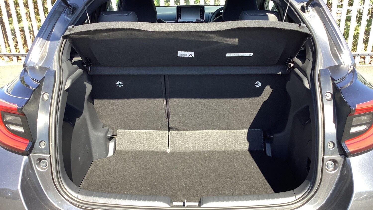 Used Toyota Yaris 2021 for sale - 76801705: Photo 17