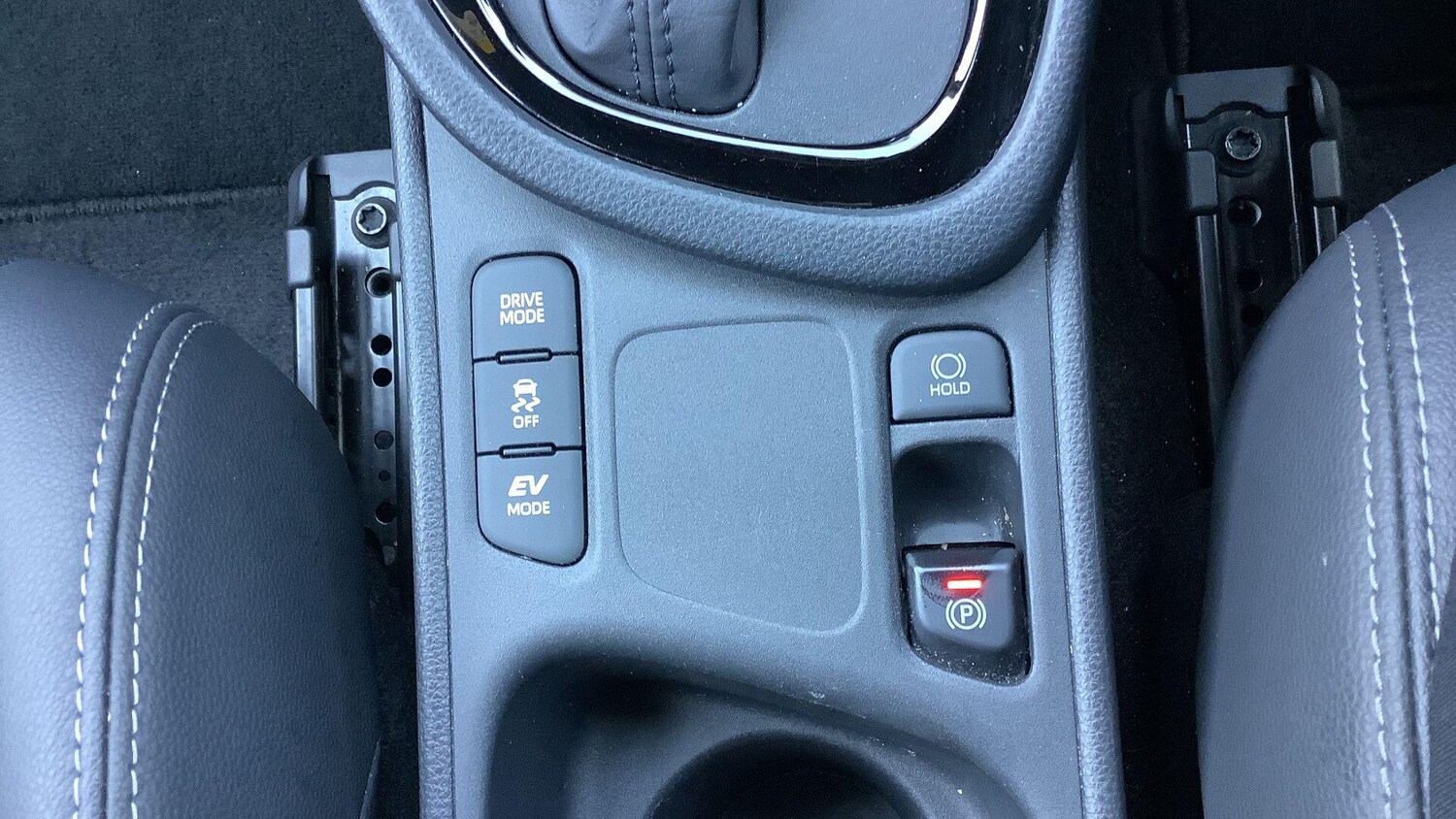 Used Toyota Yaris 2021 for sale - 76801705: Photo 27