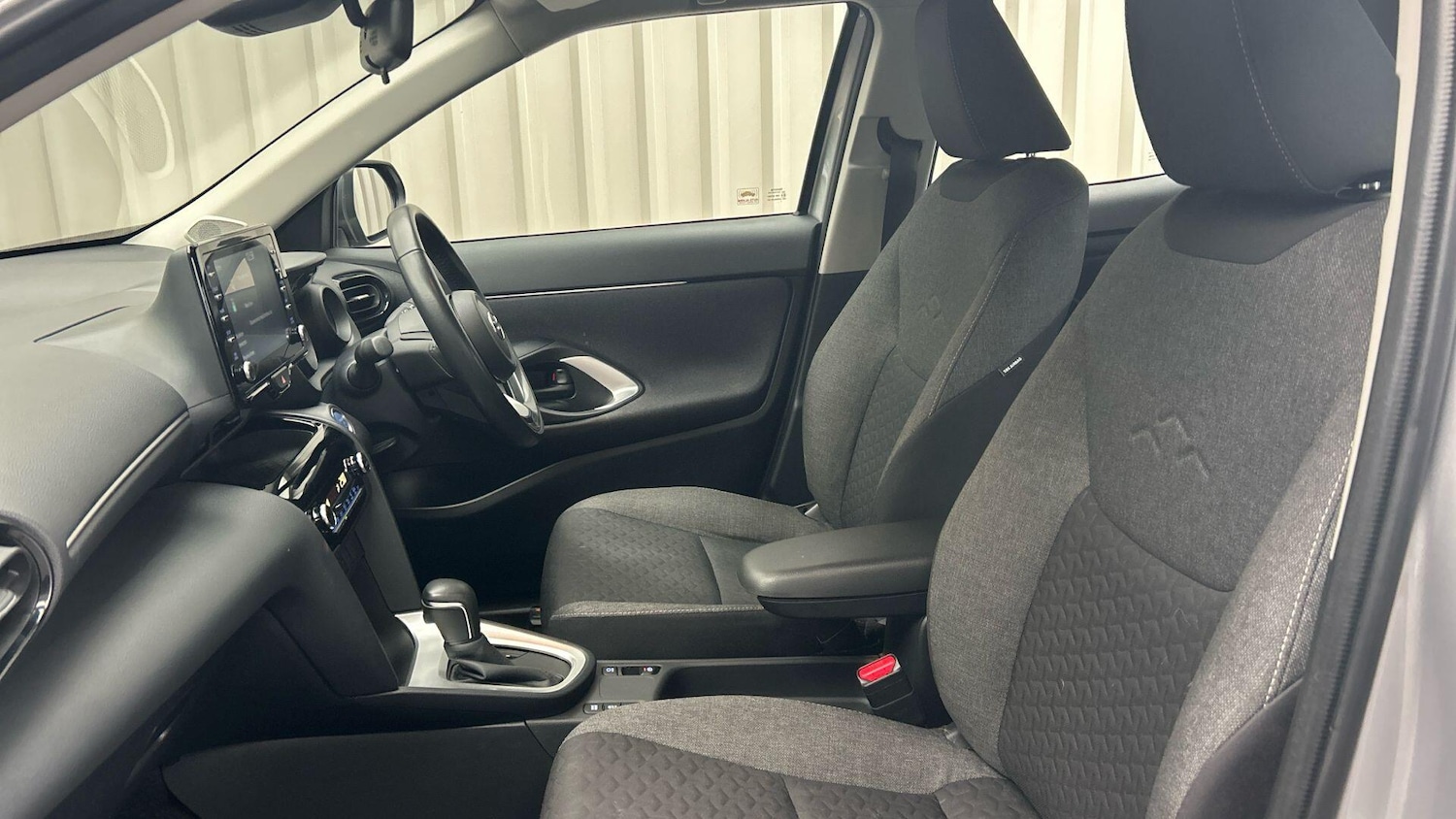 Used Toyota Yaris Cross 2023 for sale - 76715176: Photo 14