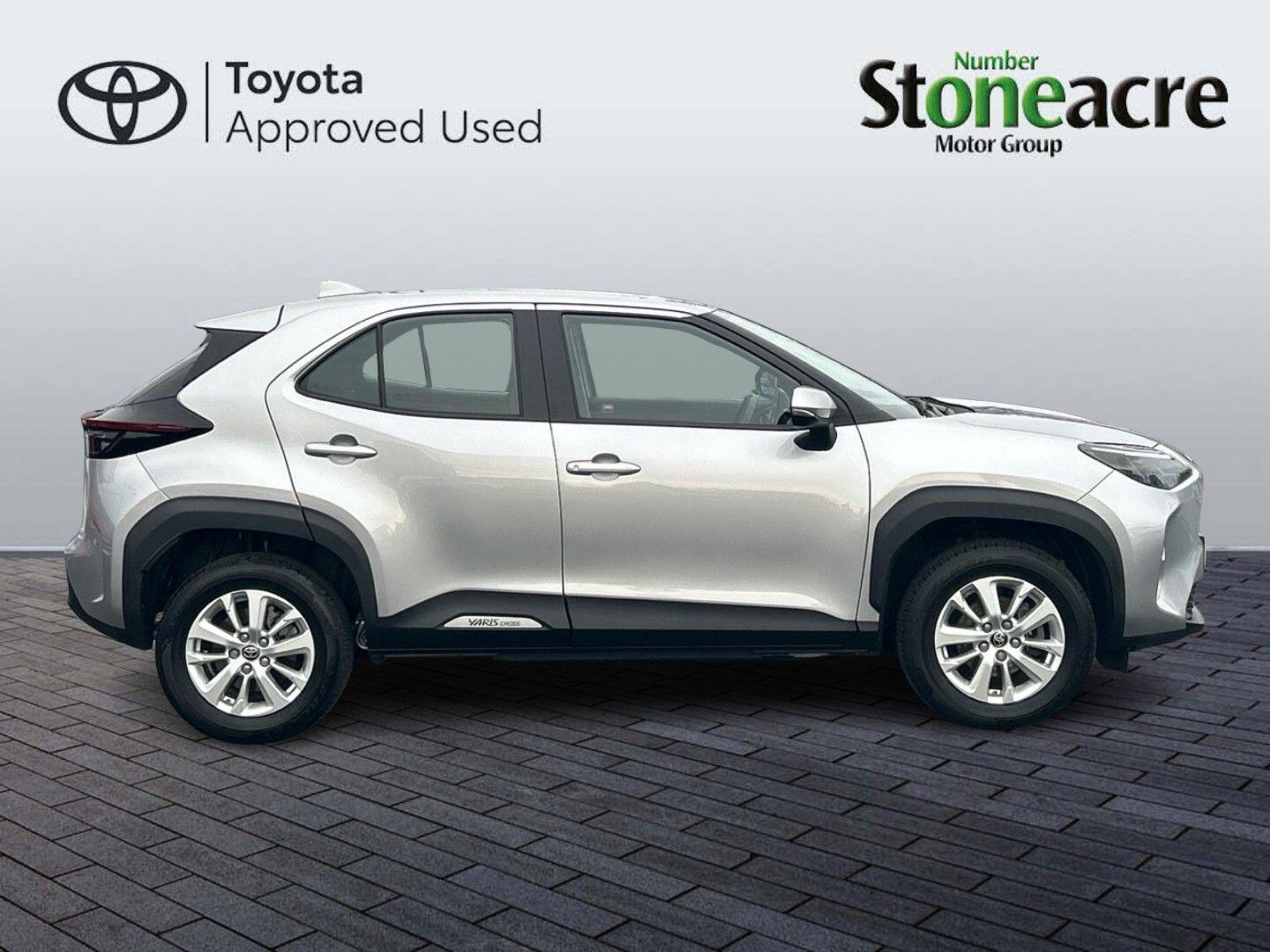 Used Toyota Yaris Cross 2023 for sale - 76715176: Photo 2