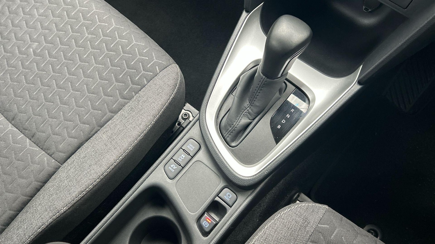 Used Toyota Yaris Cross 2023 for sale - 76715176: Photo 30