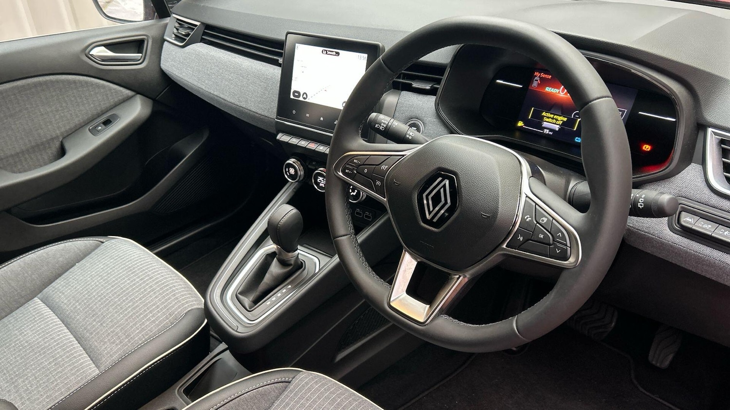 Used Renault Clio 2024 for sale - 77723856: Photo 10