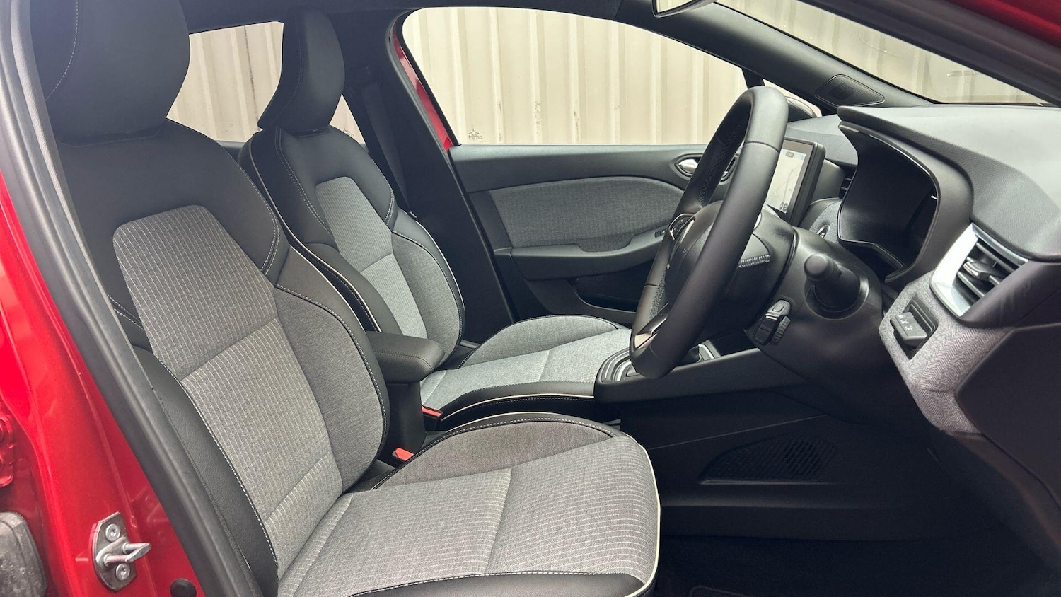 Used Renault Clio 2024 for sale - 77723856: Photo 15