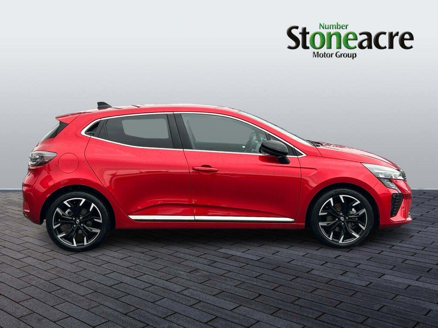 Used Renault Clio 2024 for sale - 77723856: Photo 2