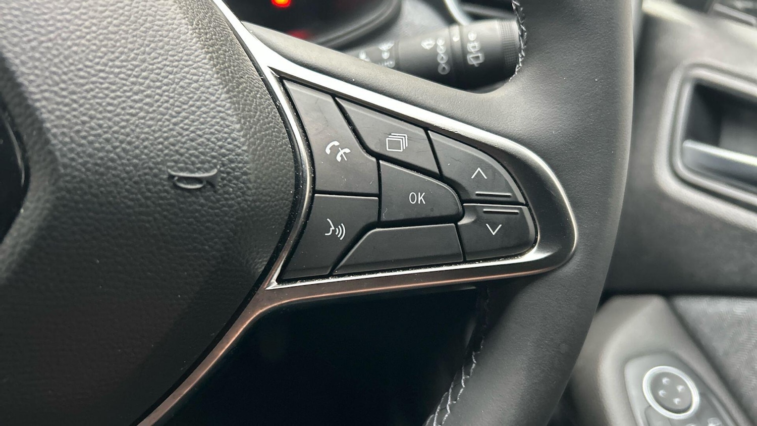 Used Renault Clio 2024 for sale - 77723856: Photo 38