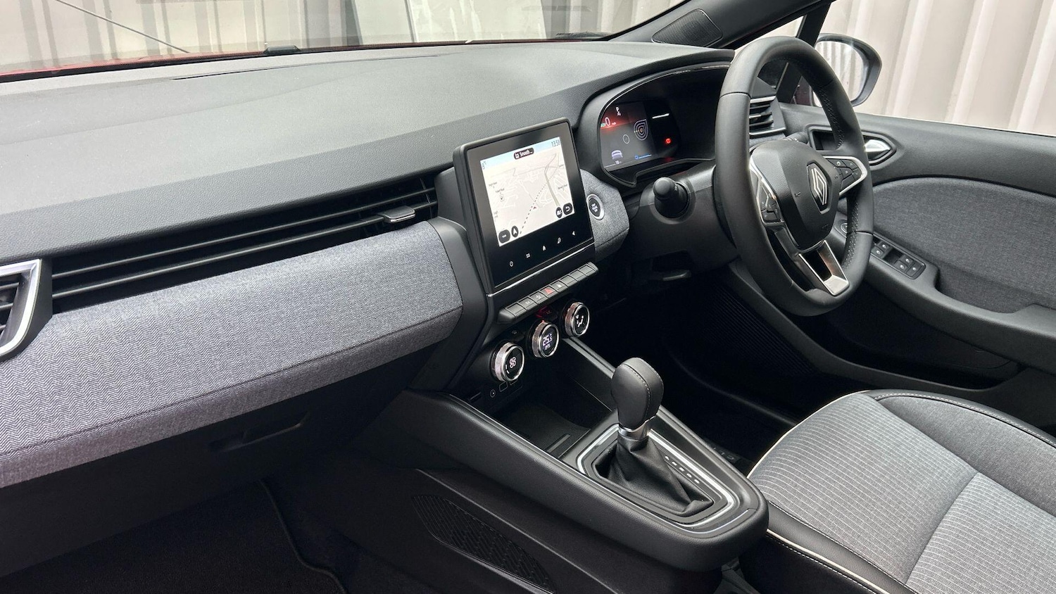 Used Renault Clio 2024 for sale - 77723856: Photo 45