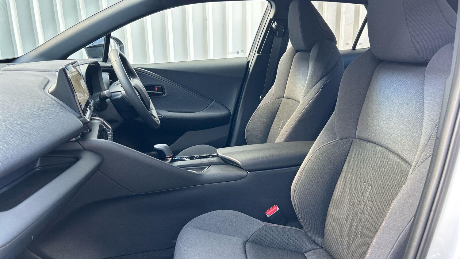 Used Toyota C-HR 2025 for sale - 77737806: Photo 14