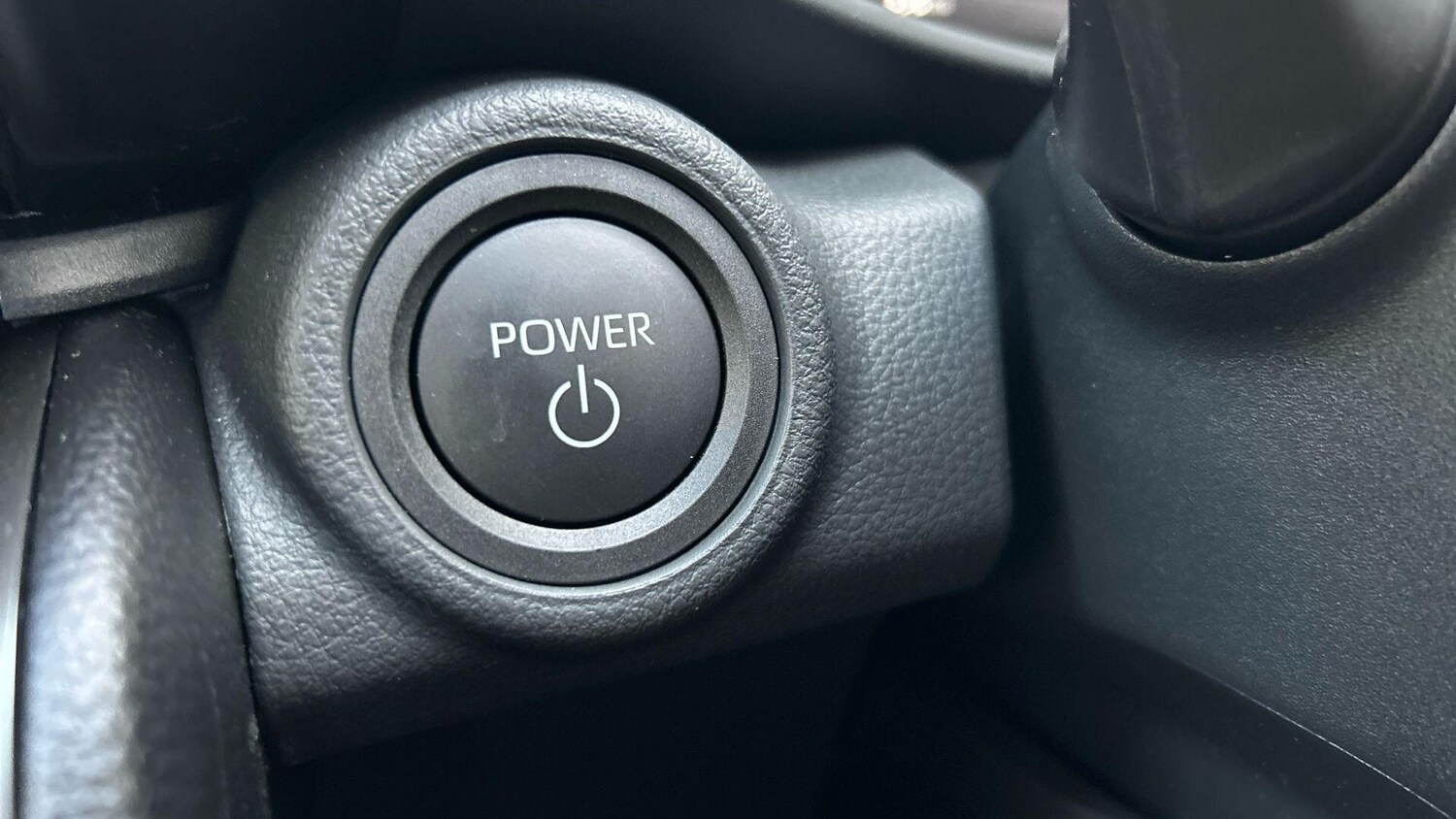 Used Toyota C-HR 2025 for sale - 77737806: Photo 32