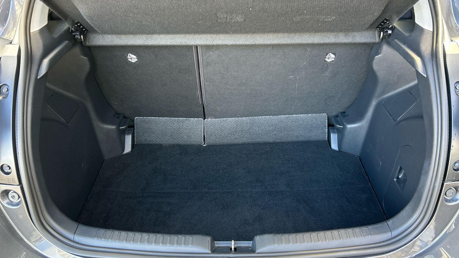 Used Toyota Yaris 2021 for sale - 78047680: Photo 18