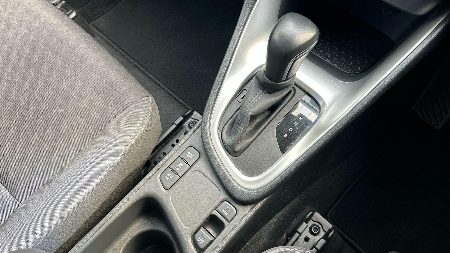 Used Toyota Yaris 2021 for sale - 78047680: Photo 30