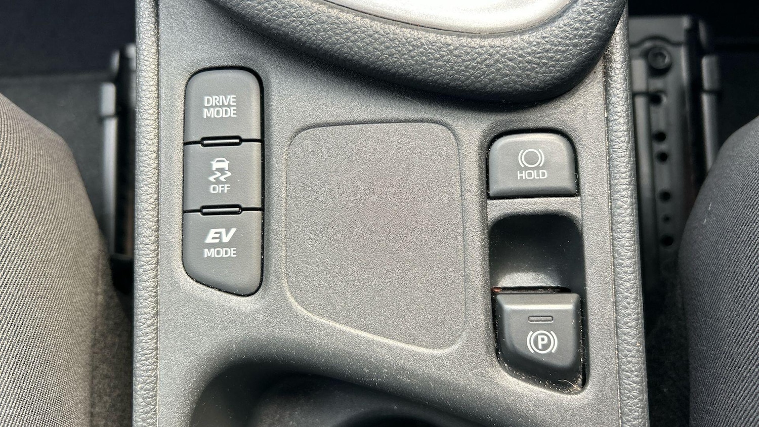 Used Toyota Yaris 2021 for sale - 78047680: Photo 32