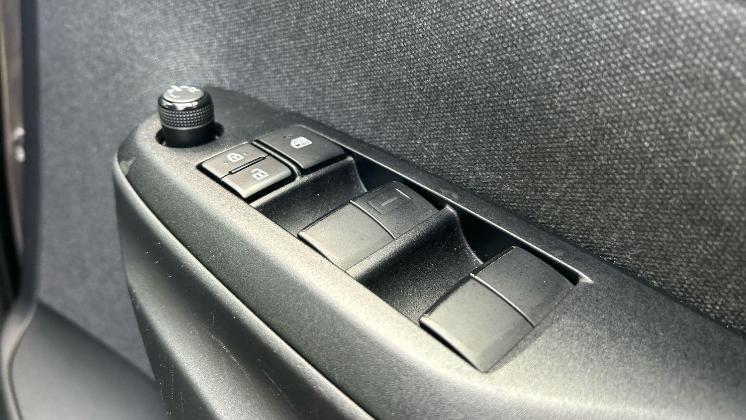 Used Toyota Yaris 2021 for sale - 78047680: Photo 36