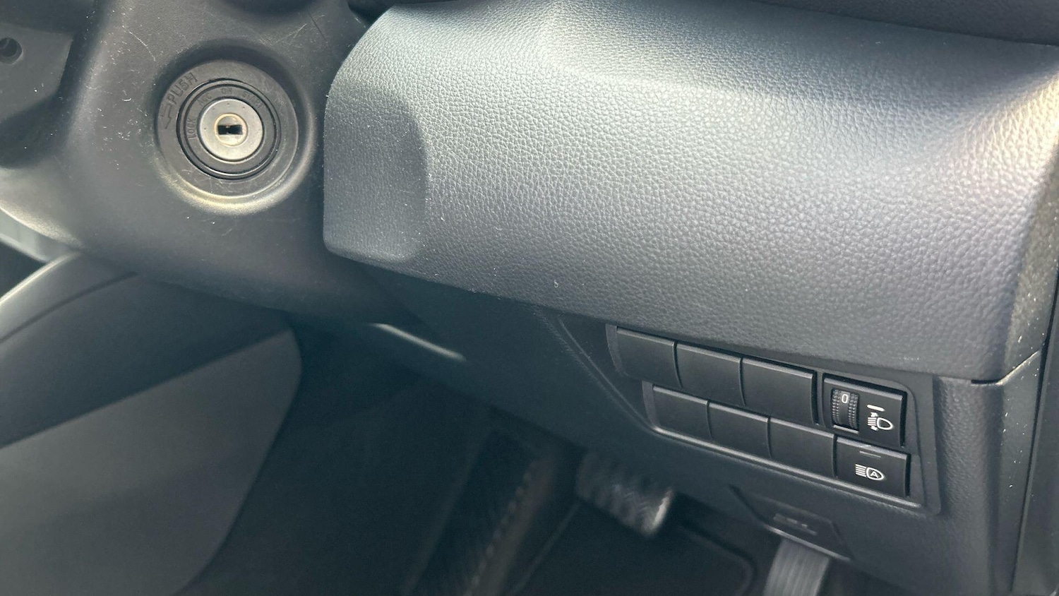 Used Toyota Yaris 2021 for sale - 78047680: Photo 37