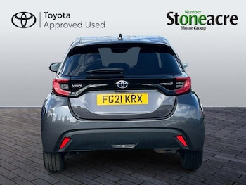 Used Toyota Yaris 2021 for sale - 78047680: Photo