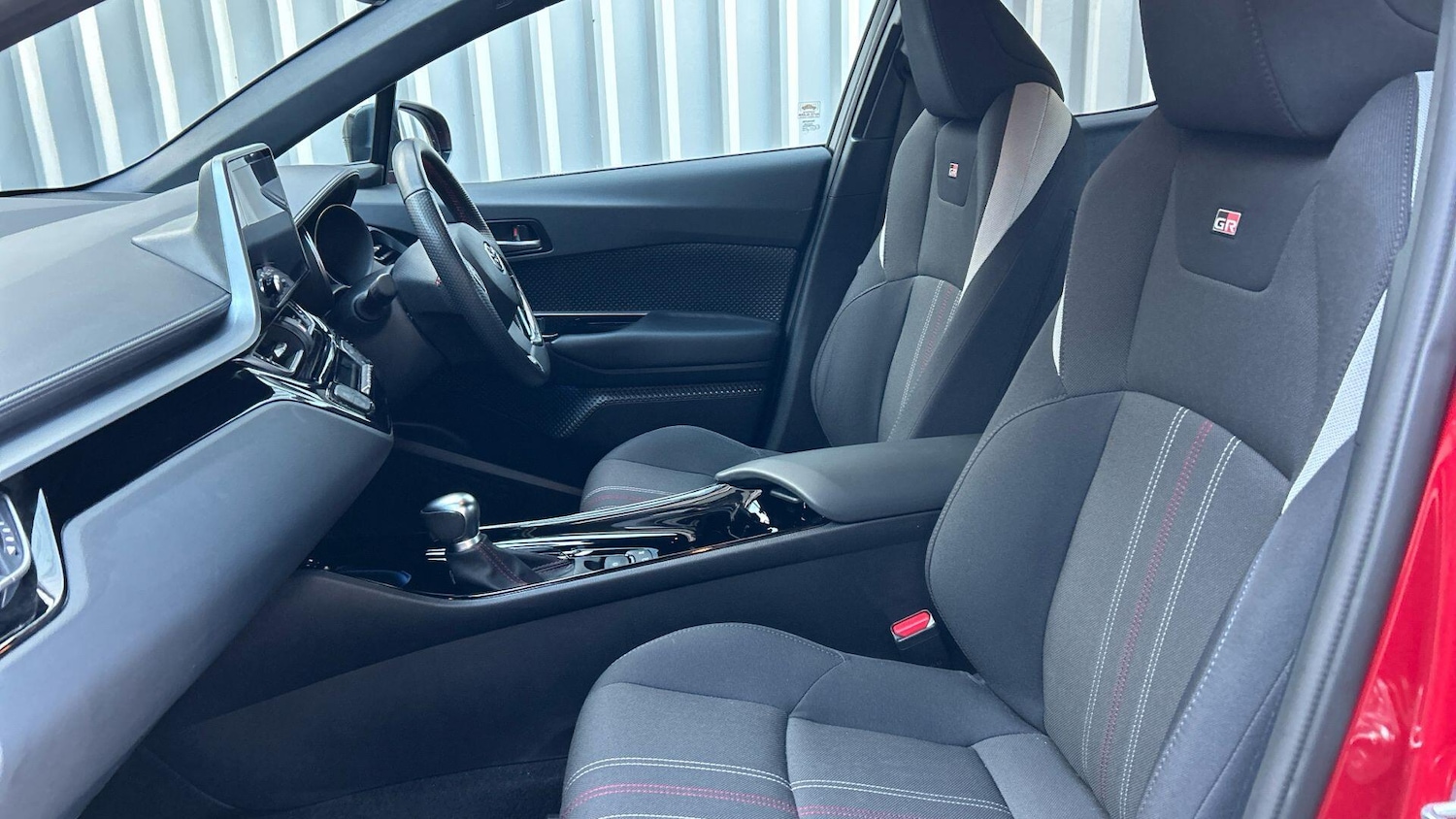 Used Toyota C-HR 2023 for sale - 76898463: Photo 14