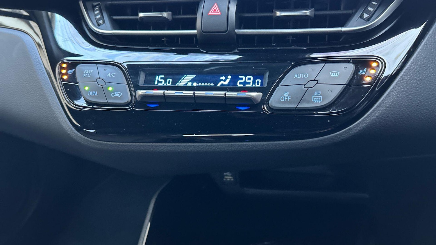 Used Toyota C-HR 2023 for sale - 76898463: Photo 29