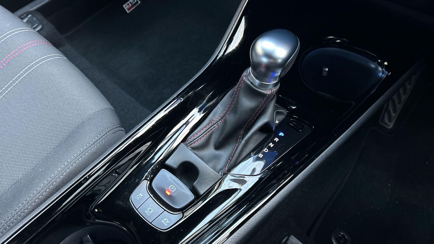 Used Toyota C-HR 2023 for sale - 76898463: Photo 30