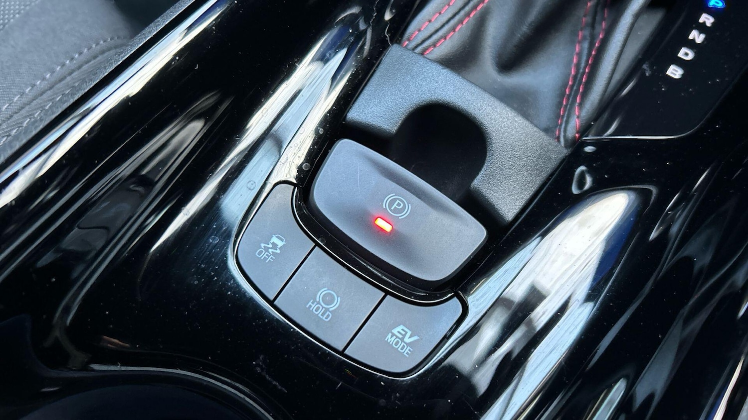 Used Toyota C-HR 2023 for sale - 76898463: Photo 32