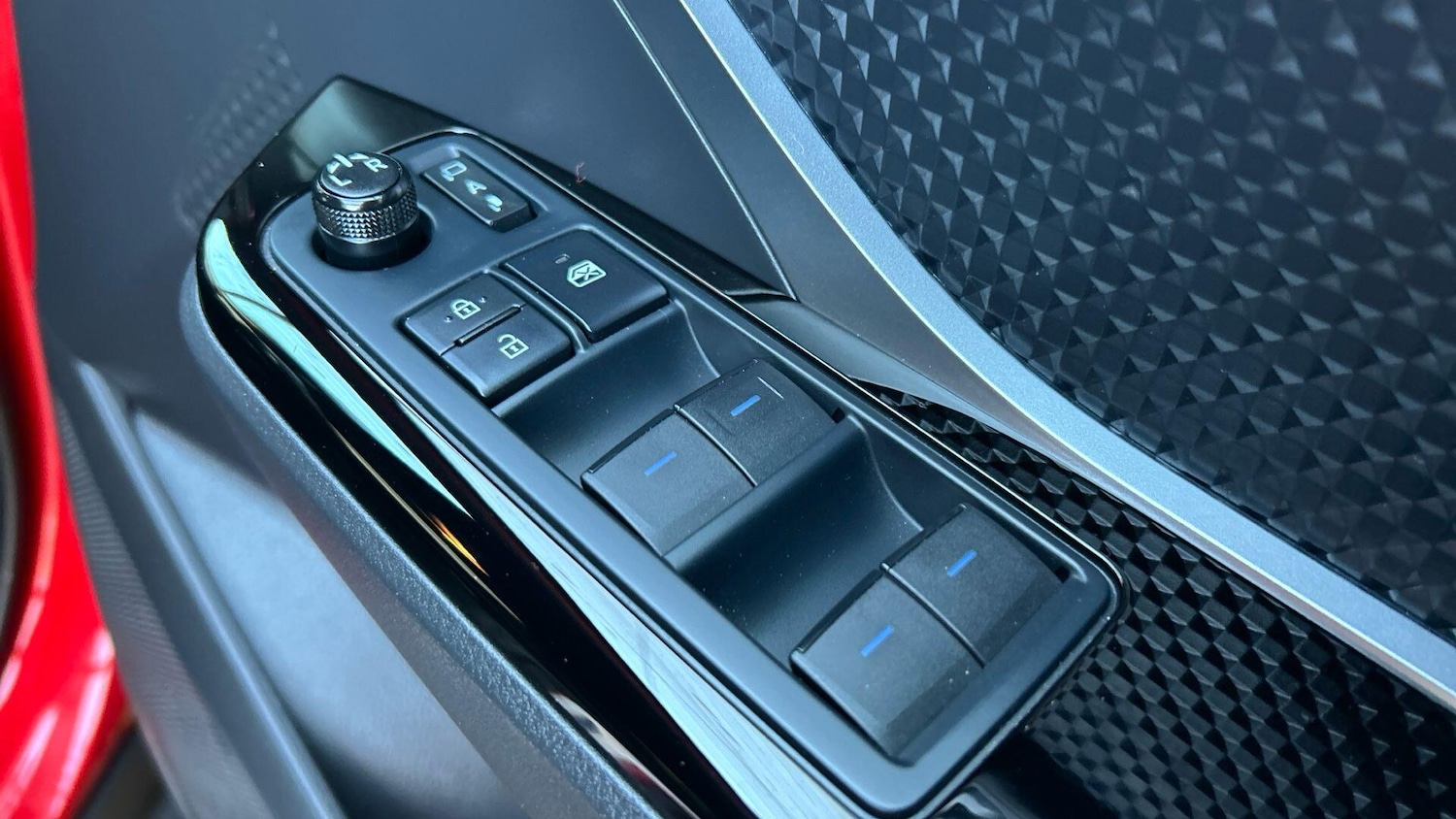 Used Toyota C-HR 2023 for sale - 76898463: Photo 40