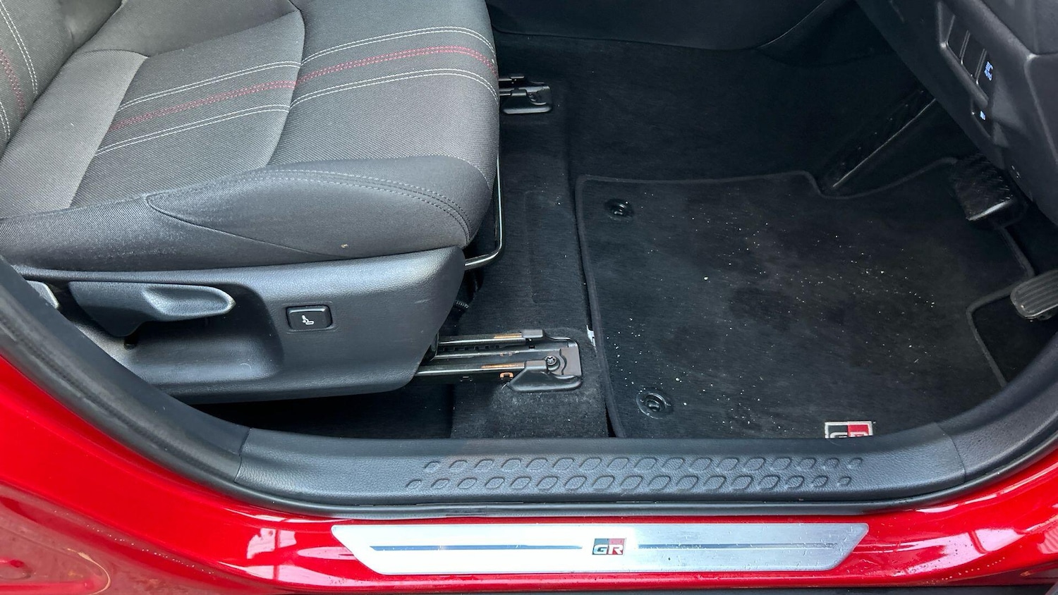 Used Toyota C-HR 2023 for sale - 76898463: Photo 42