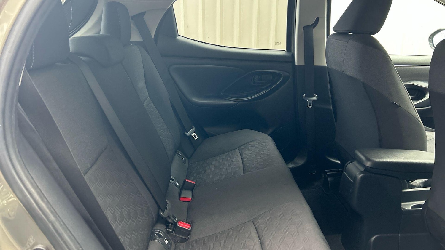 Used Toyota Yaris for sale - 77439851: Photo 16