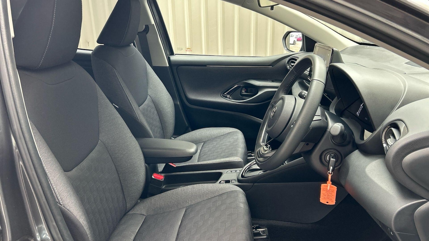 Used Toyota Yaris 2025 for sale - 76399095: Photo 17