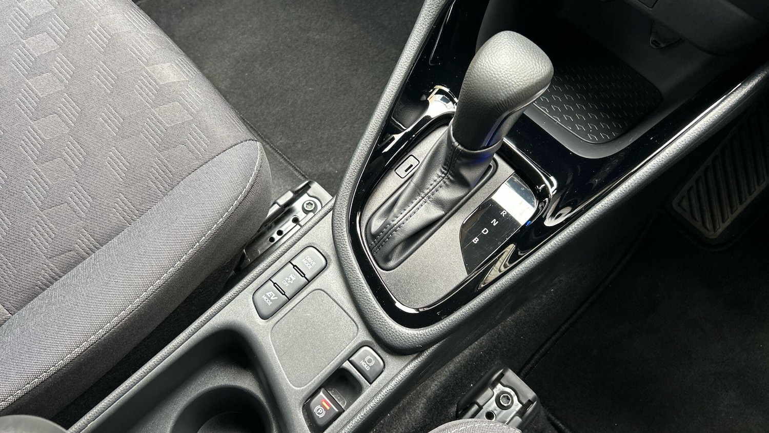 Used Toyota Yaris 2025 for sale - 76399095: Photo 32