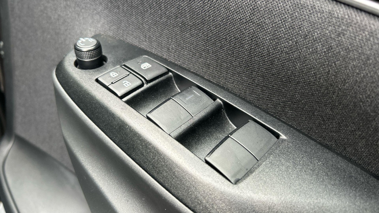 Used Toyota Yaris 2025 for sale - 76399095: Photo 38