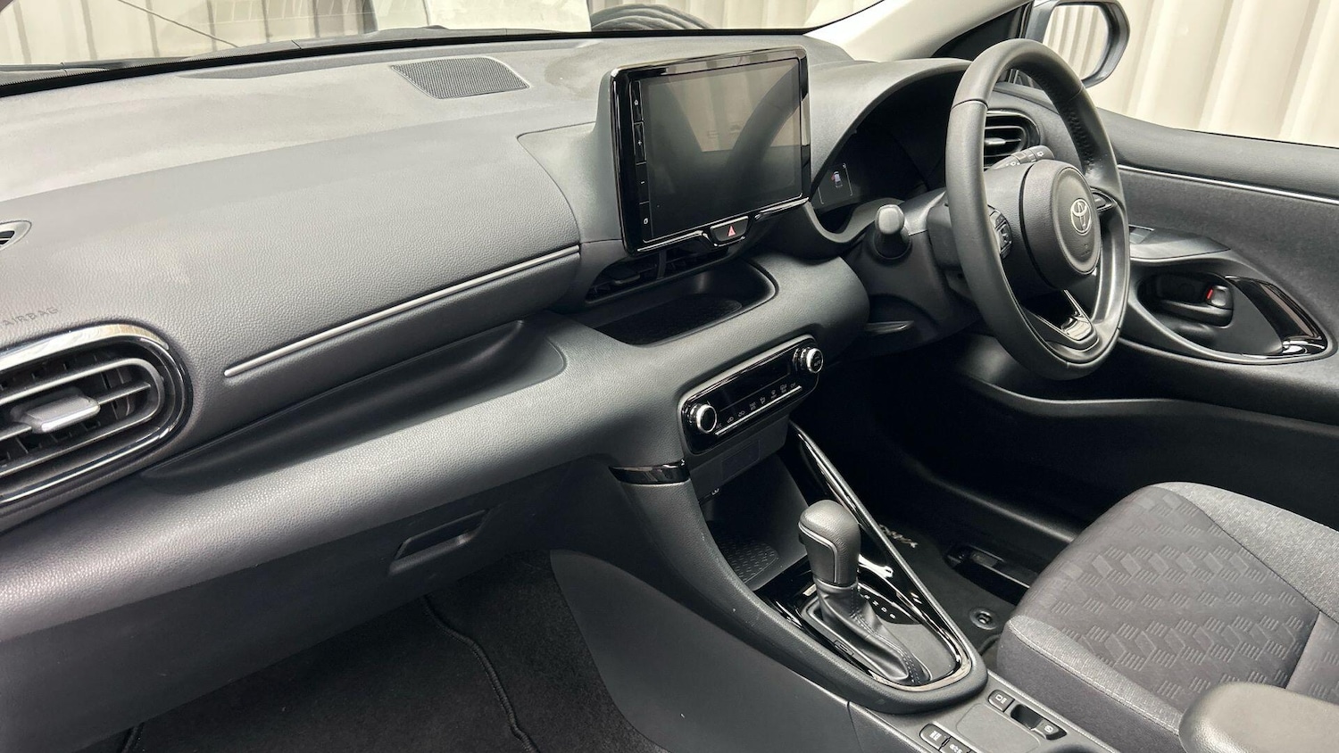 Used Toyota Yaris 2025 for sale - 76399095: Photo 40