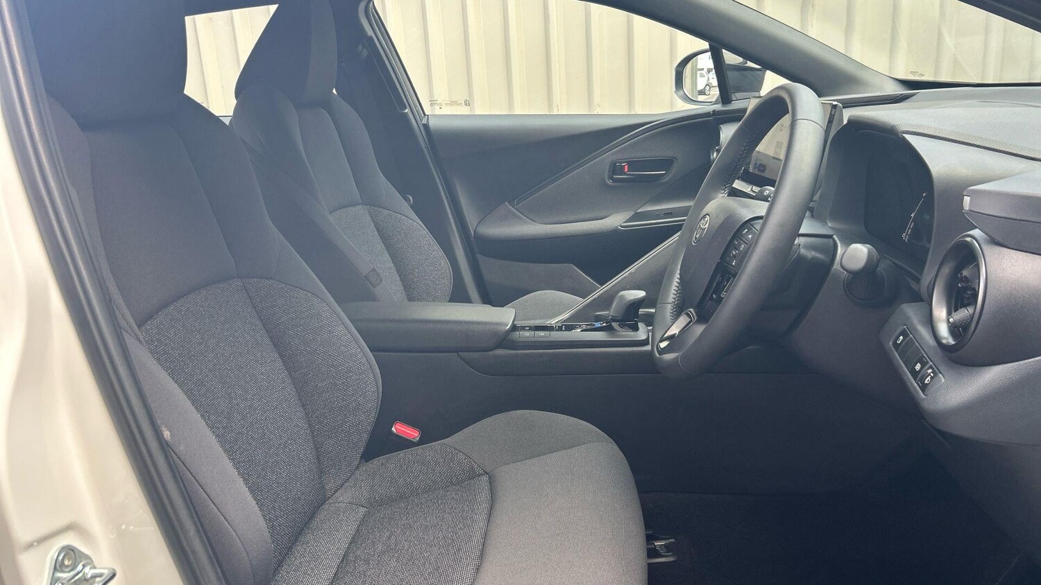 Used Toyota C-HR for sale - 77808418: Photo 15