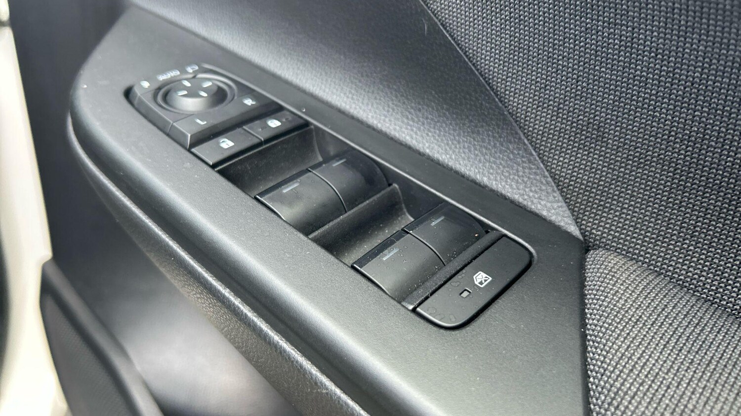 Used Toyota C-HR for sale - 77808418: Photo 38