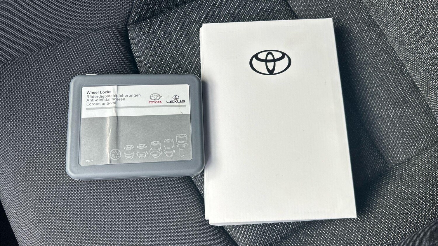 Used Toyota C-HR for sale - 77808418: Photo 43