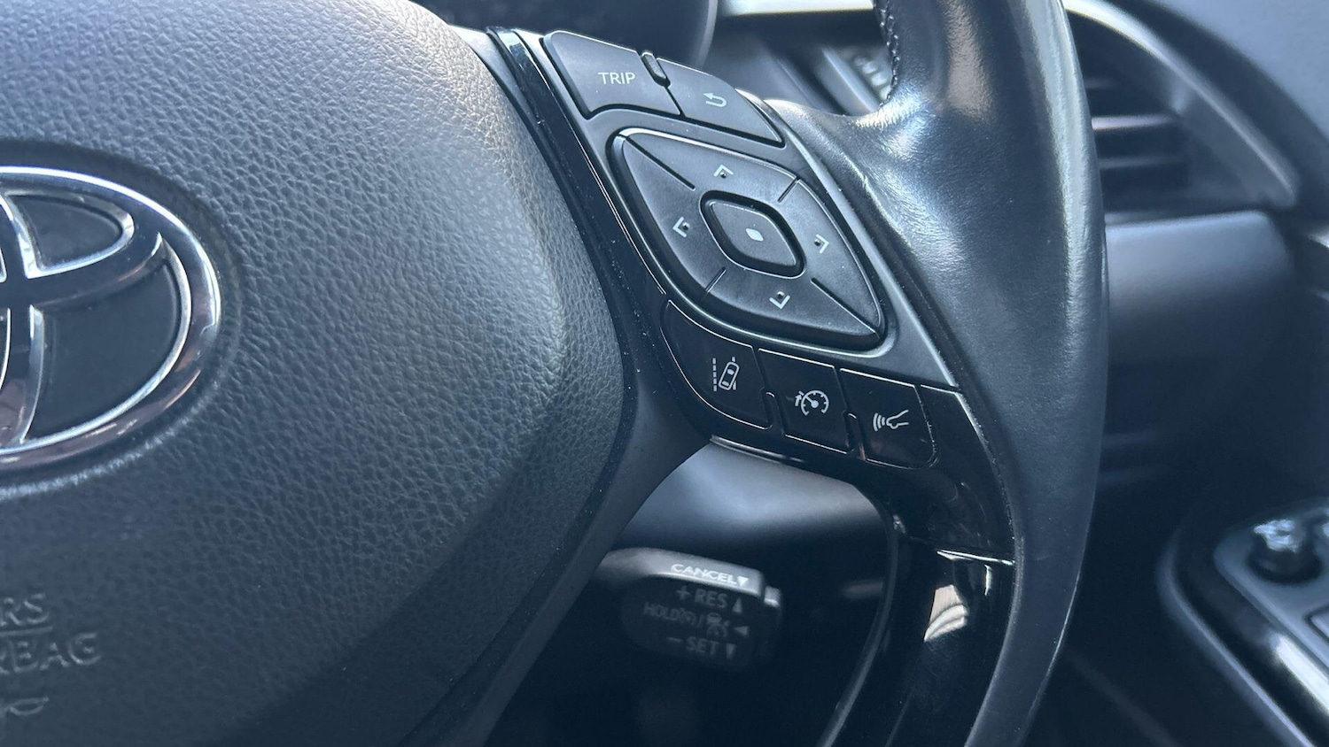 Used Toyota C-HR 2018 for sale - 76964980: Photo 40