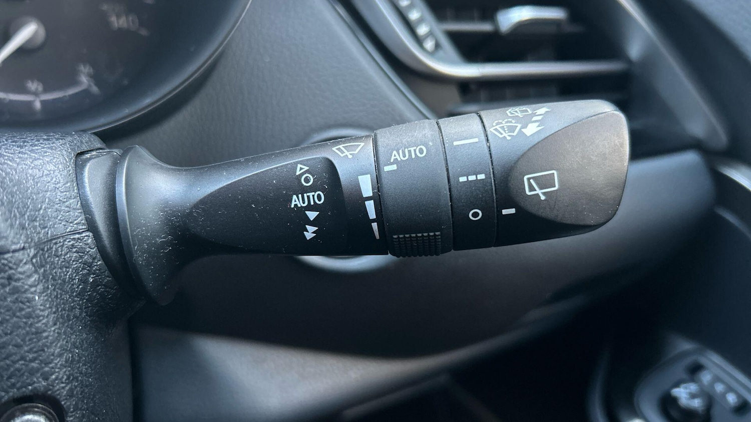 Used Toyota C-HR 2018 for sale - 76964980: Photo 41