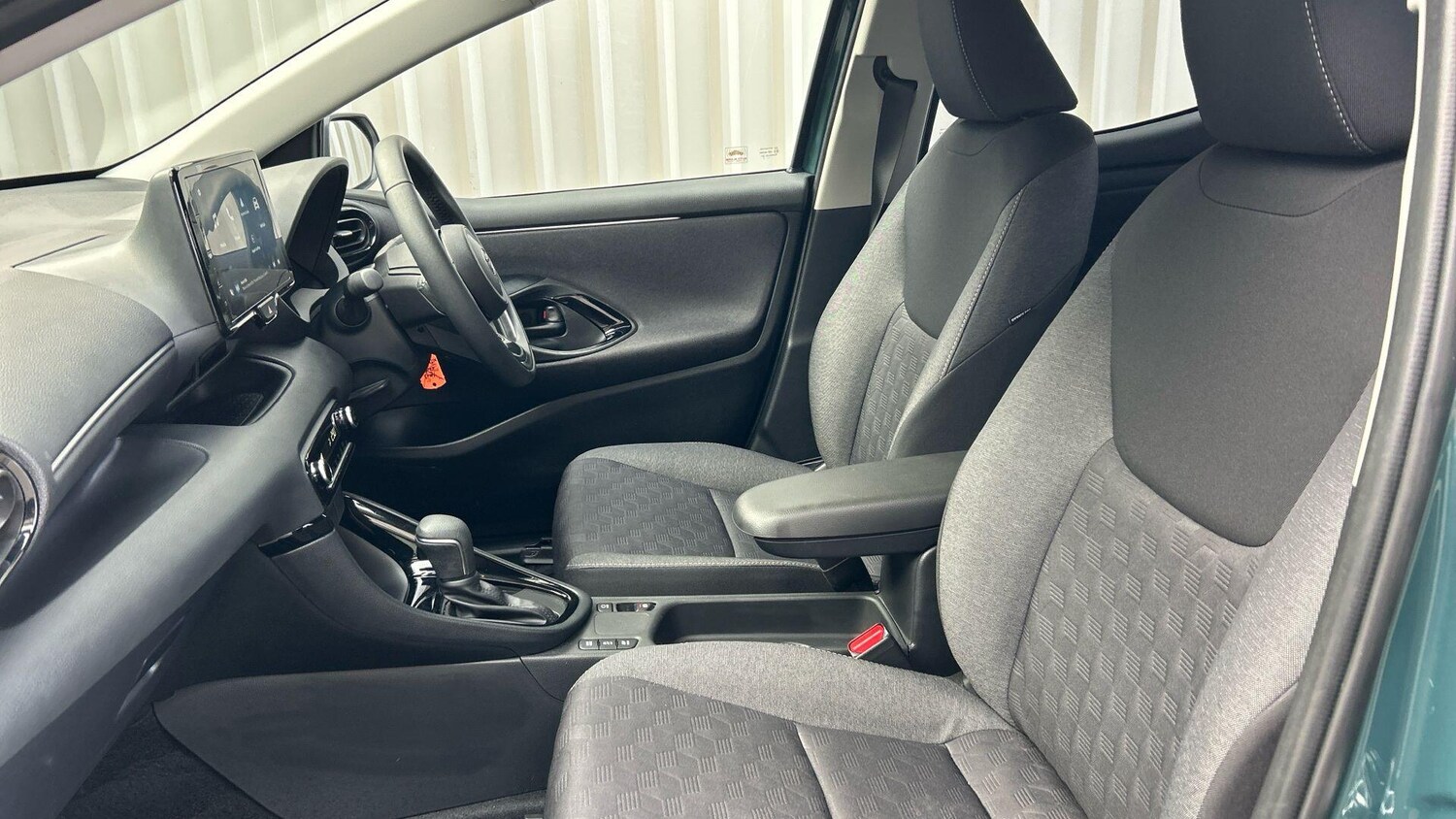 Used Toyota Yaris 2025 for sale - 77939919: Photo 14