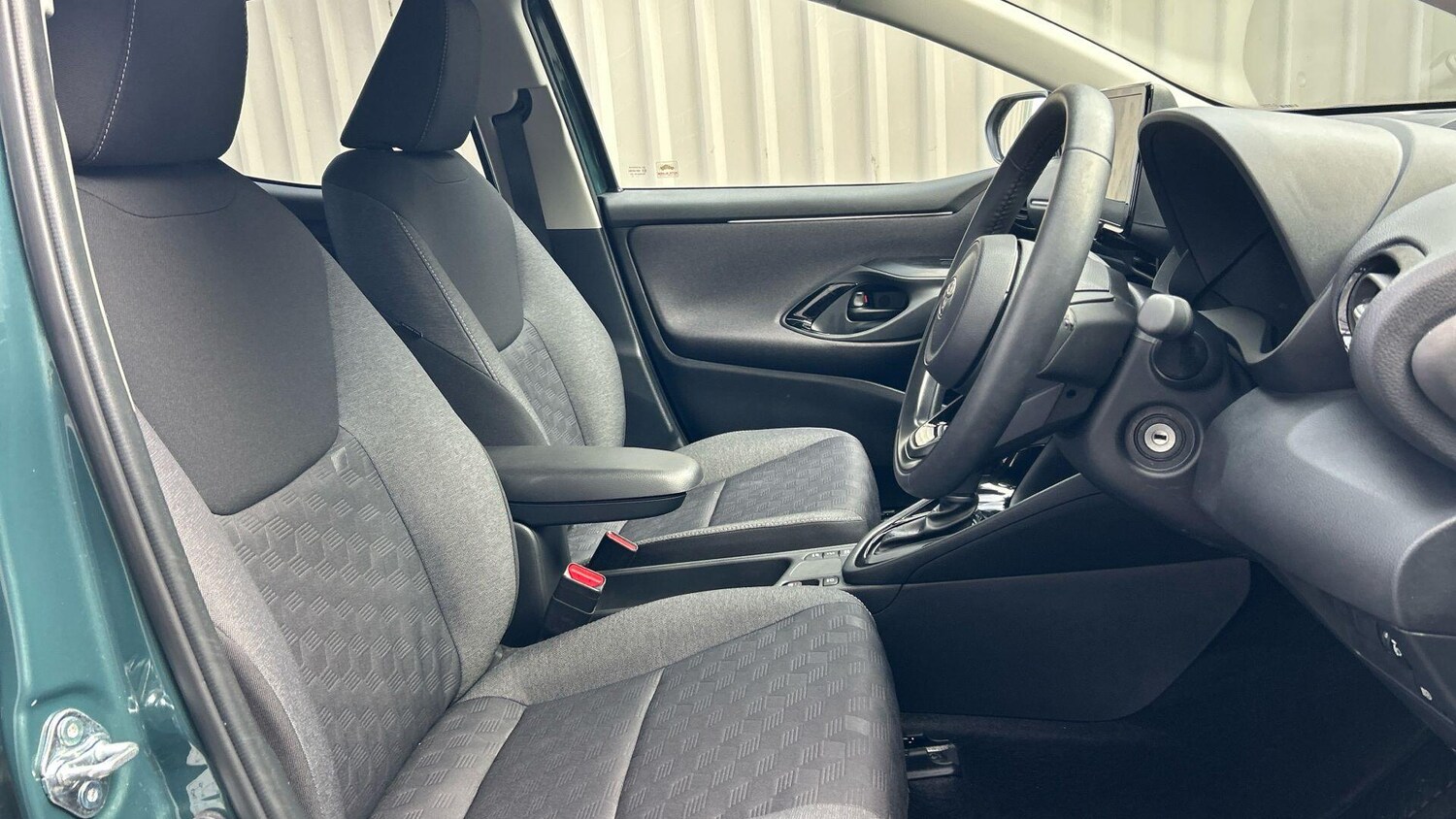 Used Toyota Yaris 2025 for sale - 77939919: Photo 15