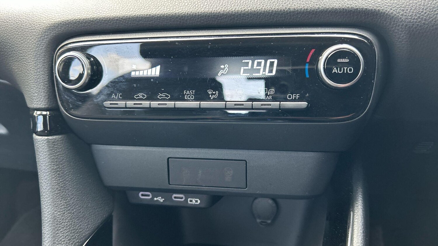 Used Toyota Yaris 2025 for sale - 77939919: Photo 30