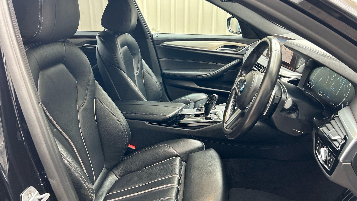 Used BMW 5 Series 2018 for sale - 76484294: Photo 15