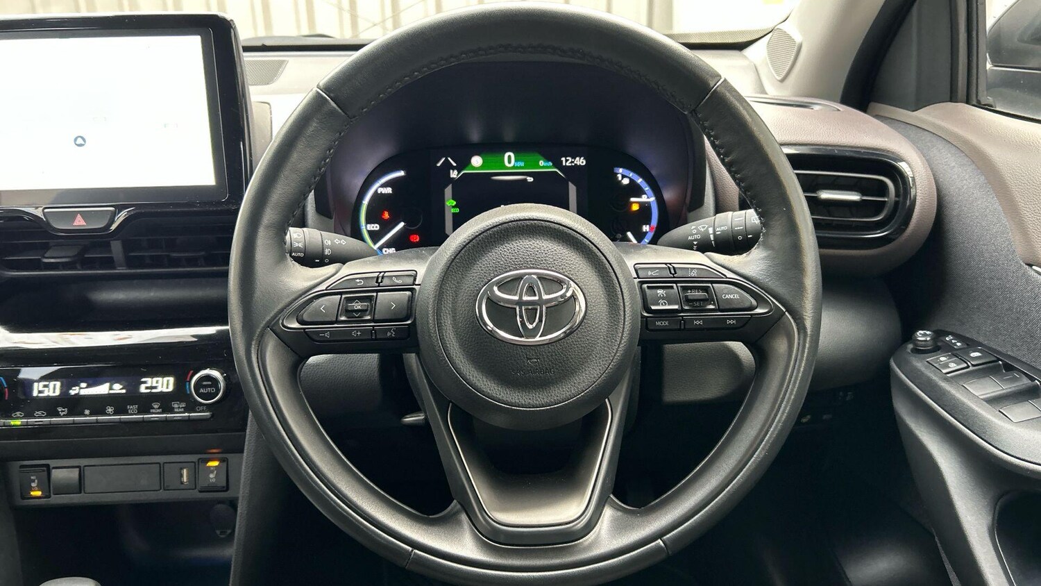 Used Toyota Yaris Cross 2023 for sale - 76562330: Photo 12