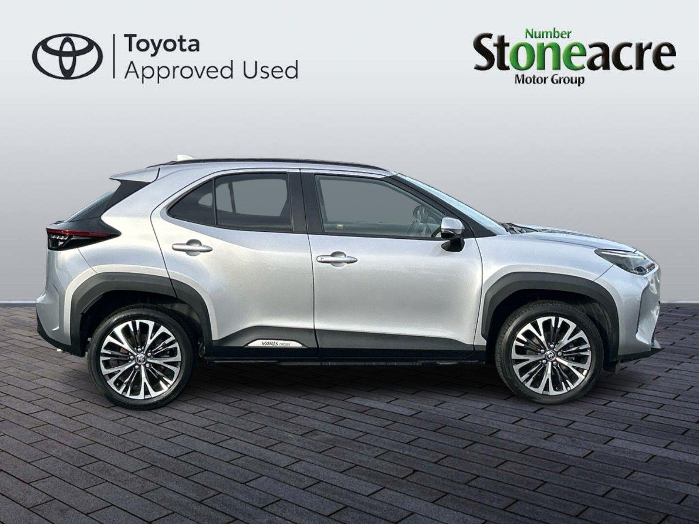 Used Toyota Yaris Cross 2023 for sale - 76562330: Photo 2