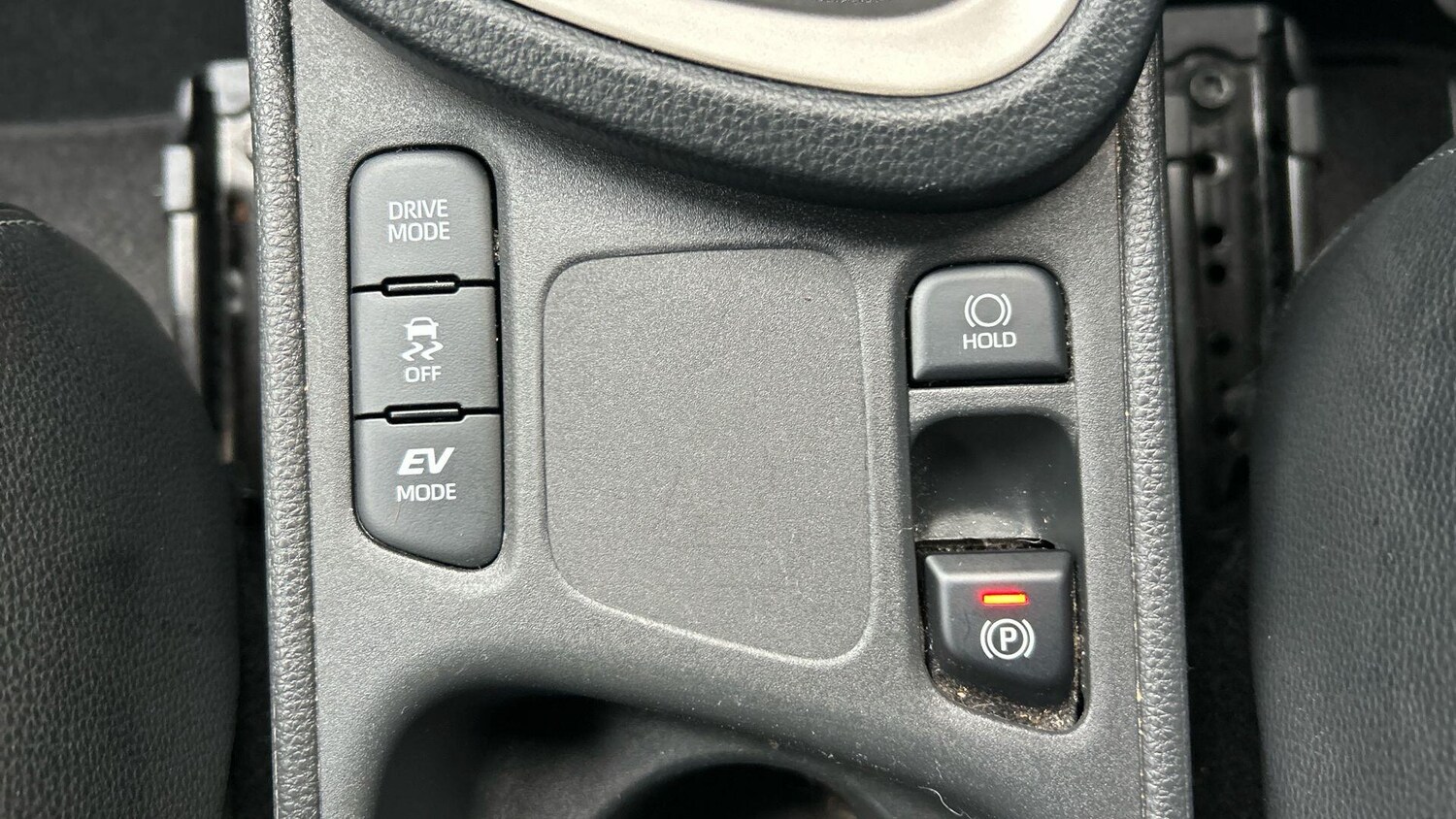 Used Toyota Yaris Cross 2023 for sale - 76562330: Photo 32