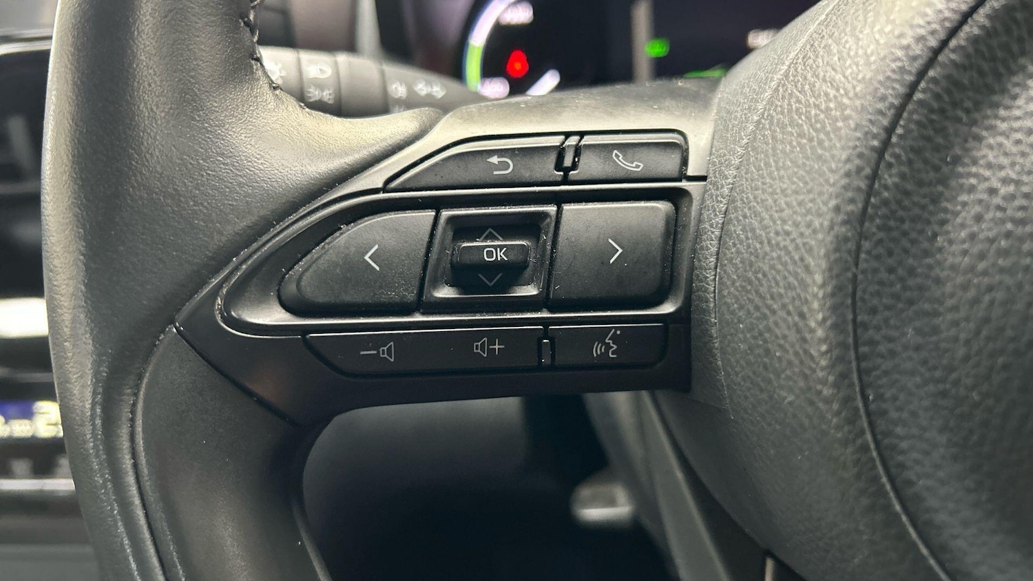 Used Toyota Yaris Cross 2023 for sale - 76562330: Photo 38