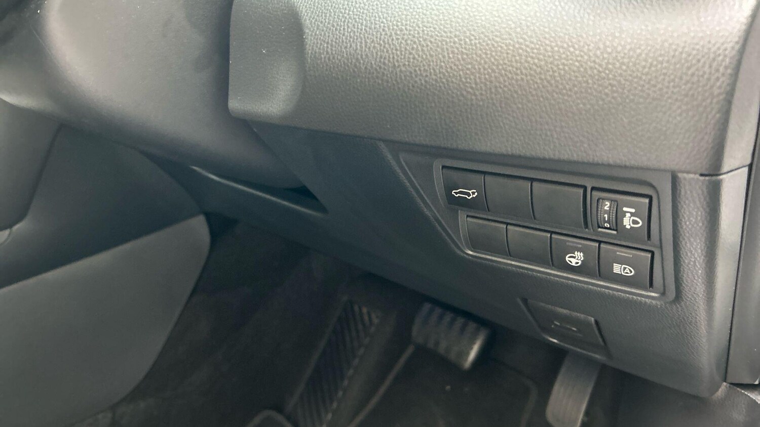 Used Toyota Yaris Cross 2023 for sale - 76562330: Photo 42