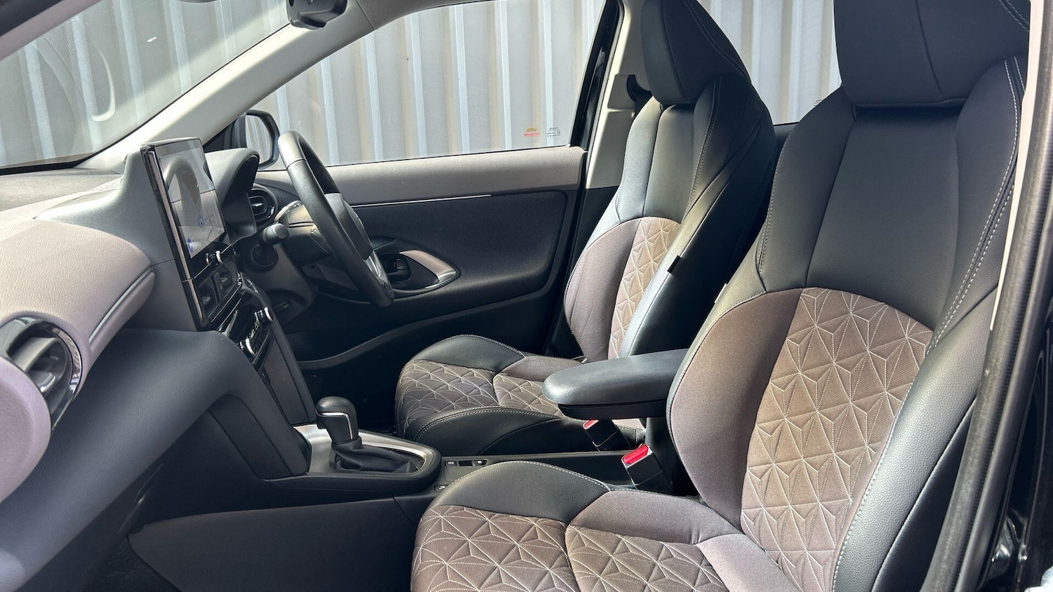 Used Toyota Yaris Cross 2024 for sale - 78184427: Photo 16