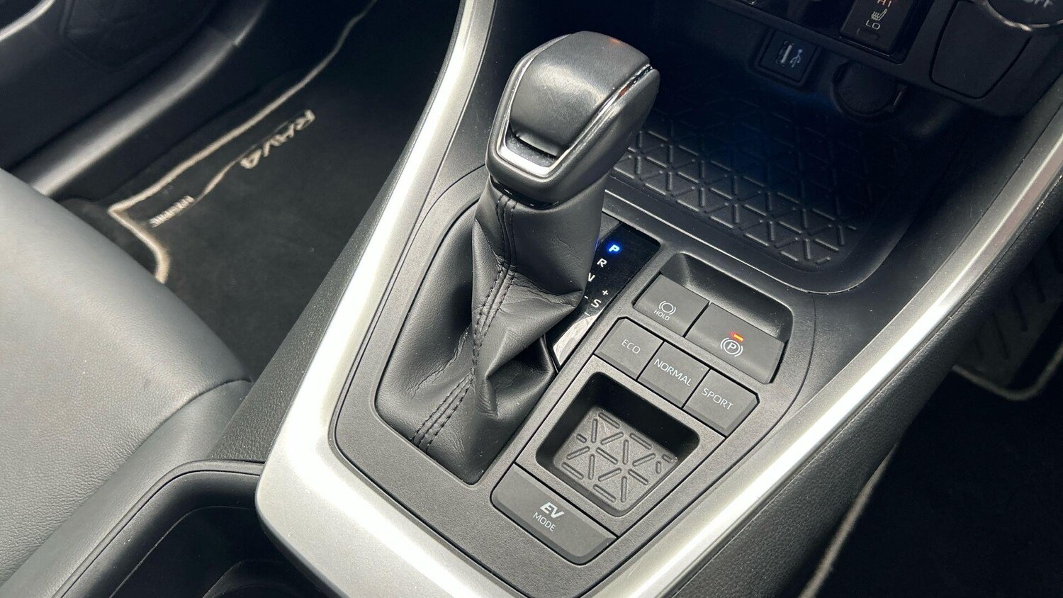 Used Toyota RAV4 2023 for sale - 78020044: Photo 31